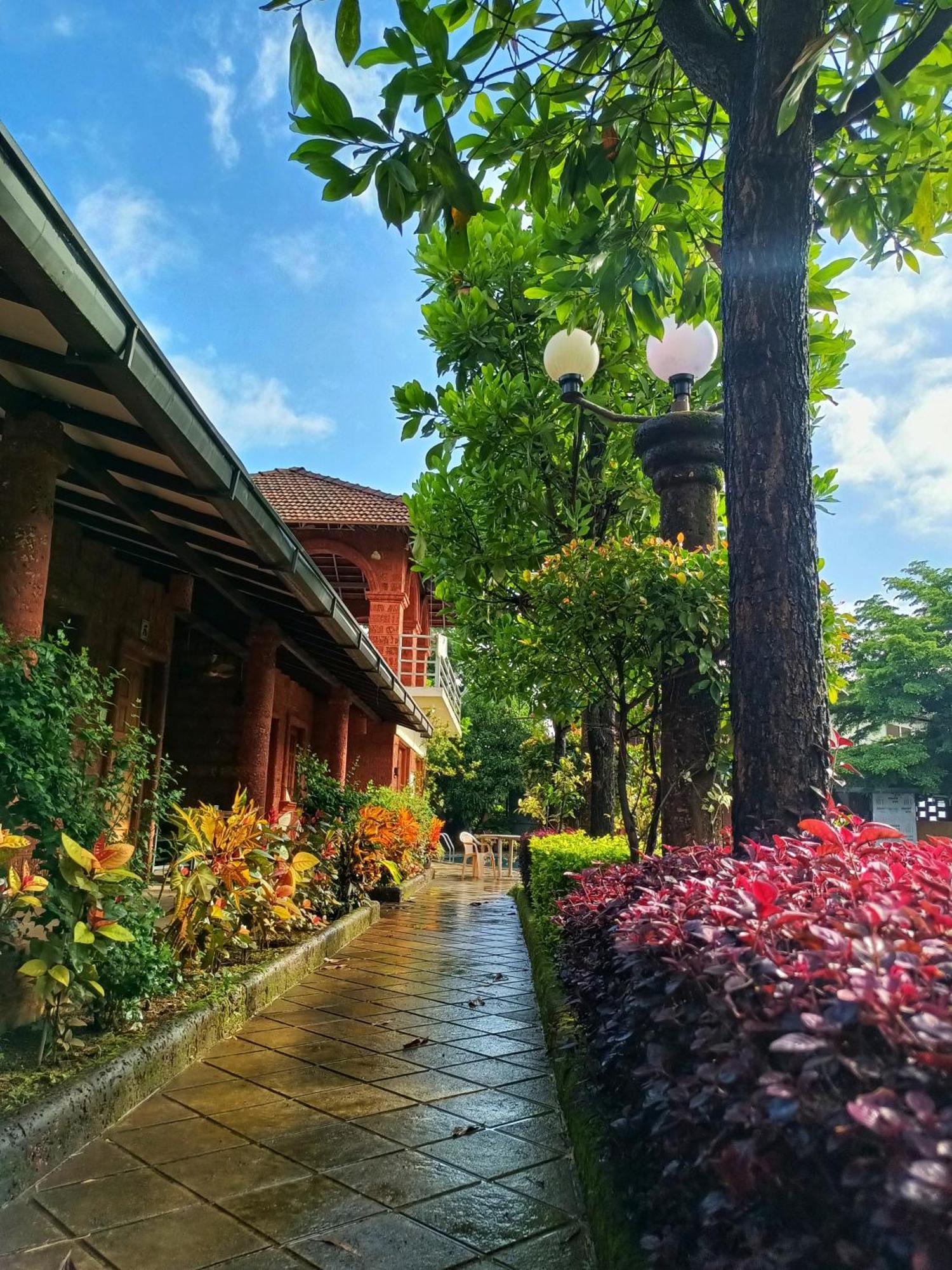 Red Stone Resort Alibag Luaran gambar